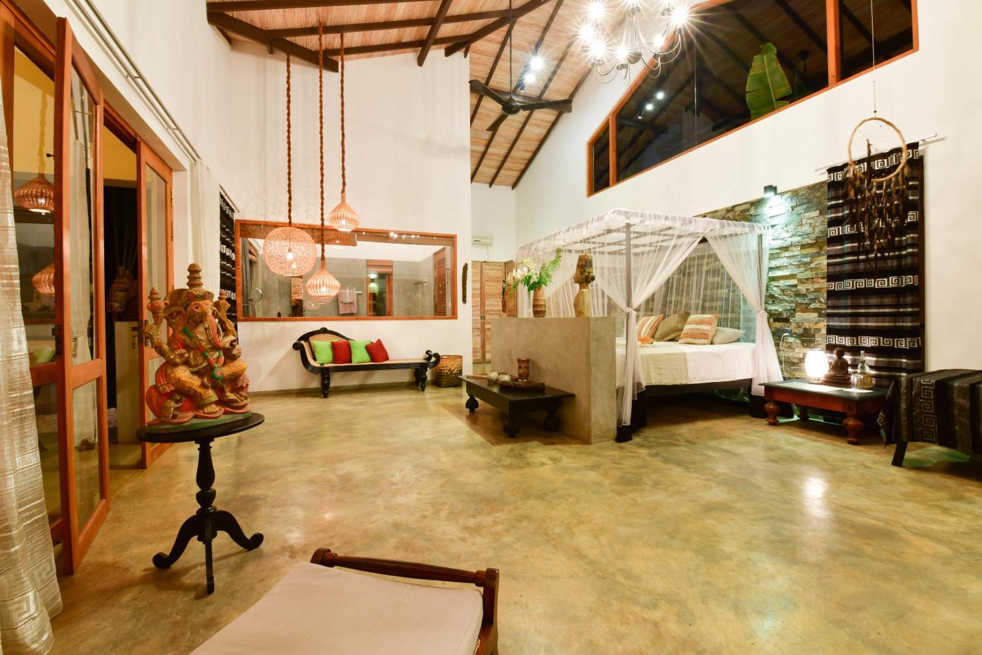 Tropical House - Jungleside Villa Hikkaduwa Room photo